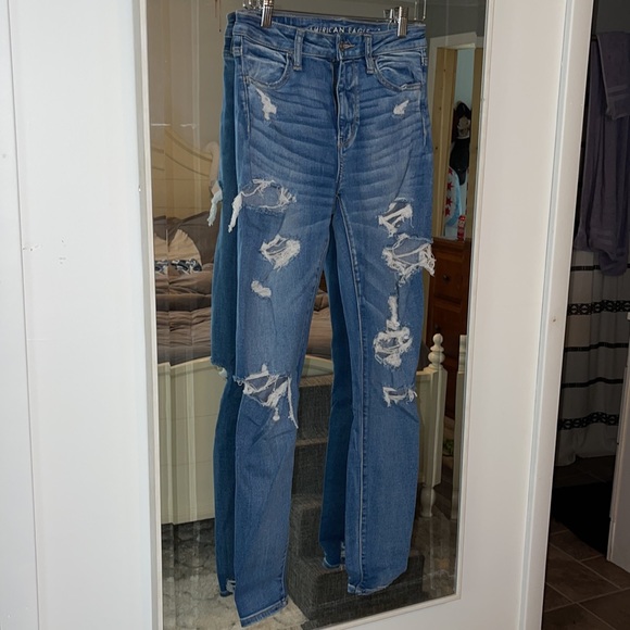 American Eagle Distressed Super Hi-Rise Jeggings - Picture 2 of 9